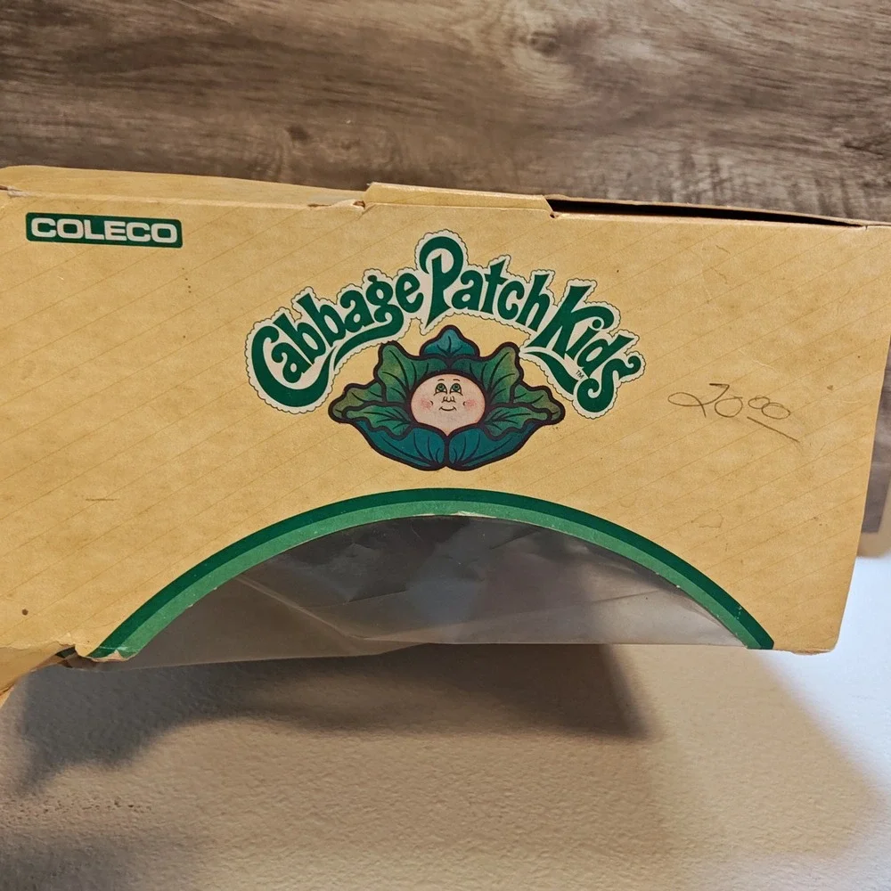 Coleco Cabbage Patch Kids Doll Barnaby Zed 1983 Red Green Sport Jersey #31 Boxed